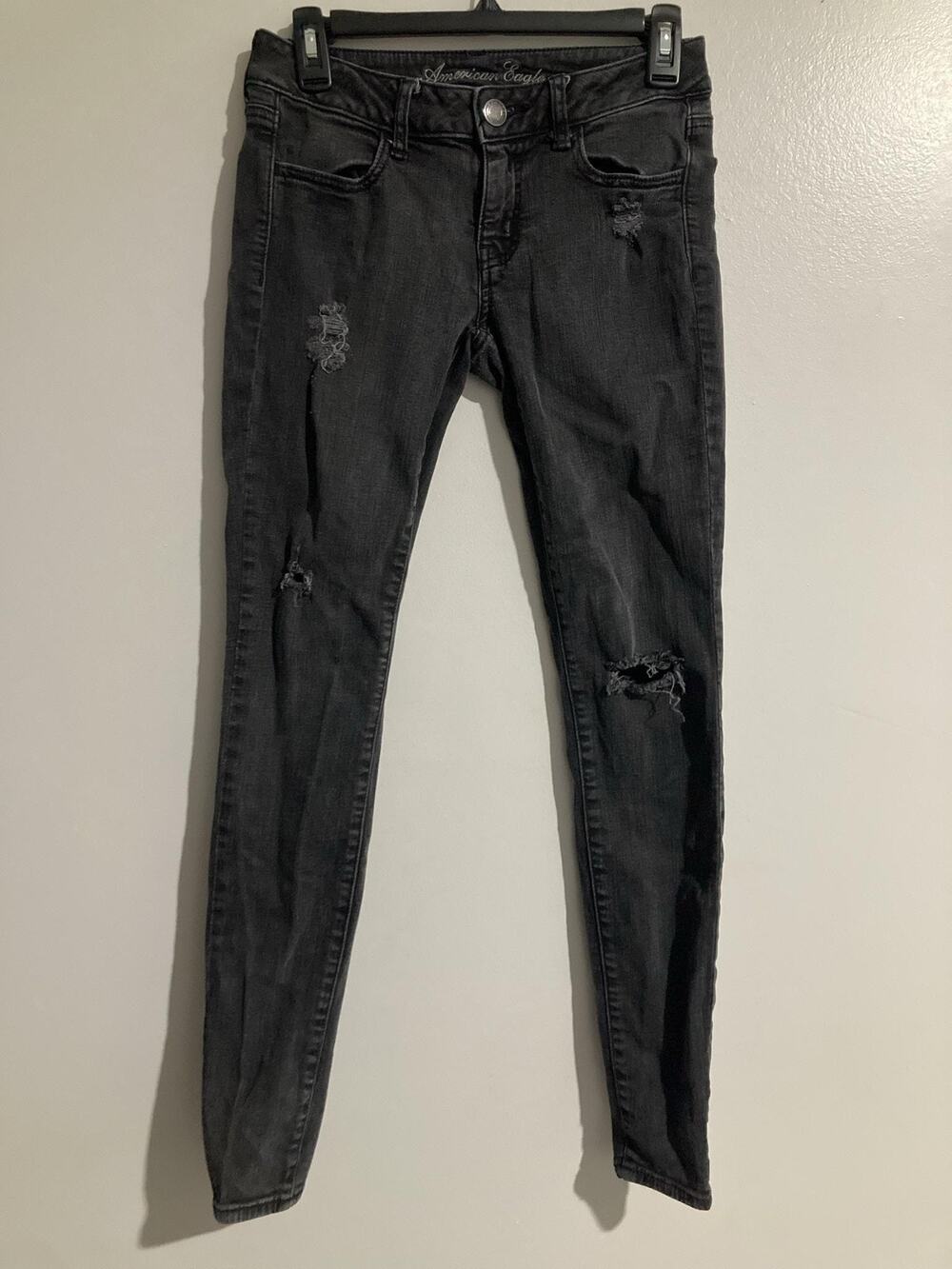 American Eagle Jeans Womens 4 Gray Skinny Low Rise Charcoal Wash Distressed